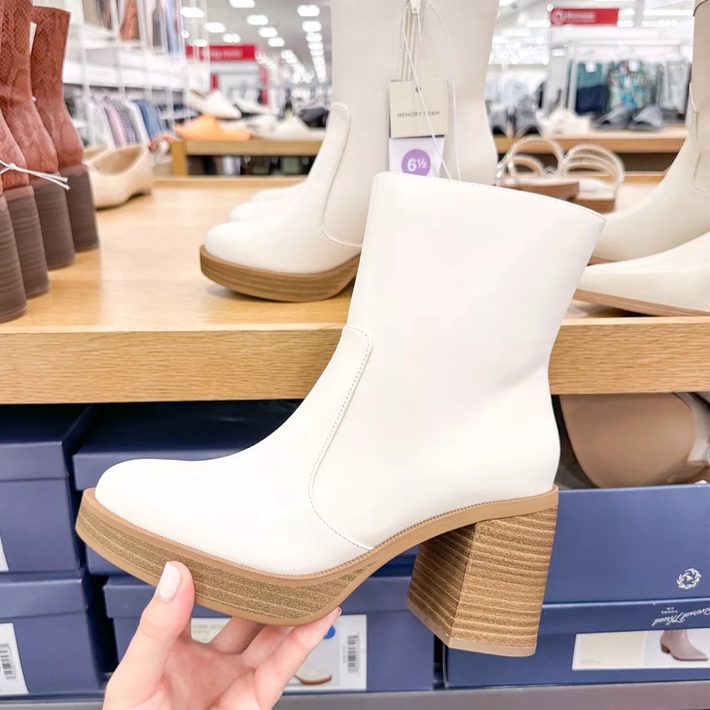 Universal Thread Jenna Booties - image 1